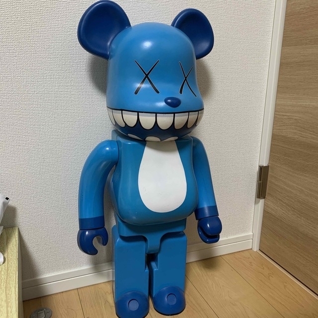 Kaws 1000%  カウズ　a-nation エンタメ/ホビーのフィギュア(その他)の商品写真