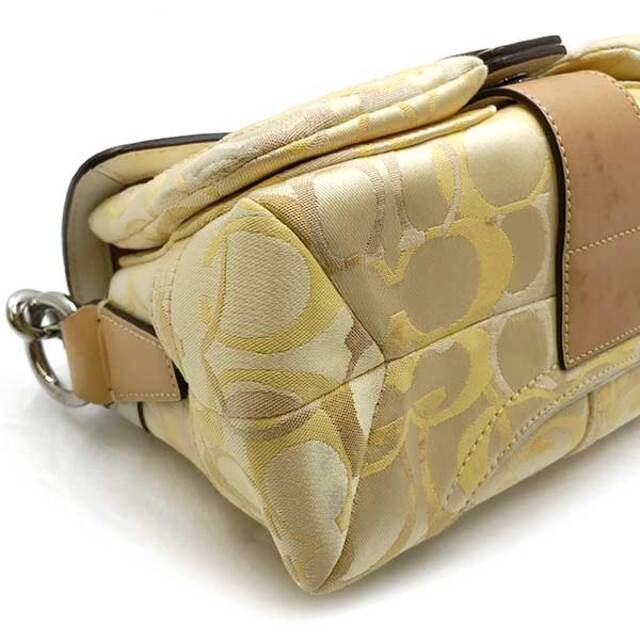 COACH(コーチ)のCOACH コーチ 1854 シグネチャー ショルダーバッグ イエロー ナイロン/レザー 斜めがけバッグ【中古】 レディースのバッグ(ショルダーバッグ)の商品写真