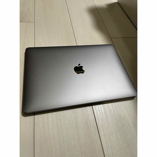 美品　MacBook Air 2020 i3 8GB