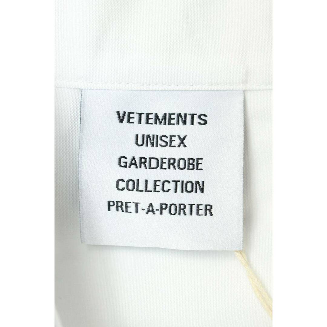 VETEMENTS(ヴェトモン)のヴェトモン 23SS UE63SH191W バックロゴプリント長袖シャツ  メンズ M メンズのトップス(シャツ)の商品写真