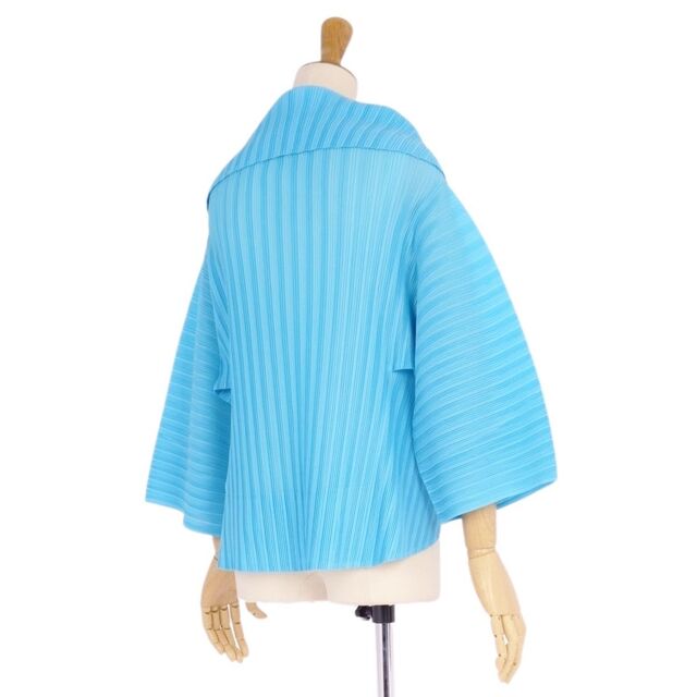 PLEATS PLEASE ISSEY MIYAKE(プリーツプリーズイッセイミヤケ)のプリーツプリーズ イッセイミヤケ PLEATS PLEASE ジャケット 七分袖 プリーツ トップス 無地 アウター レディース フリー(M相当) ブルー レディースのジャケット/アウター(その他)の商品写真