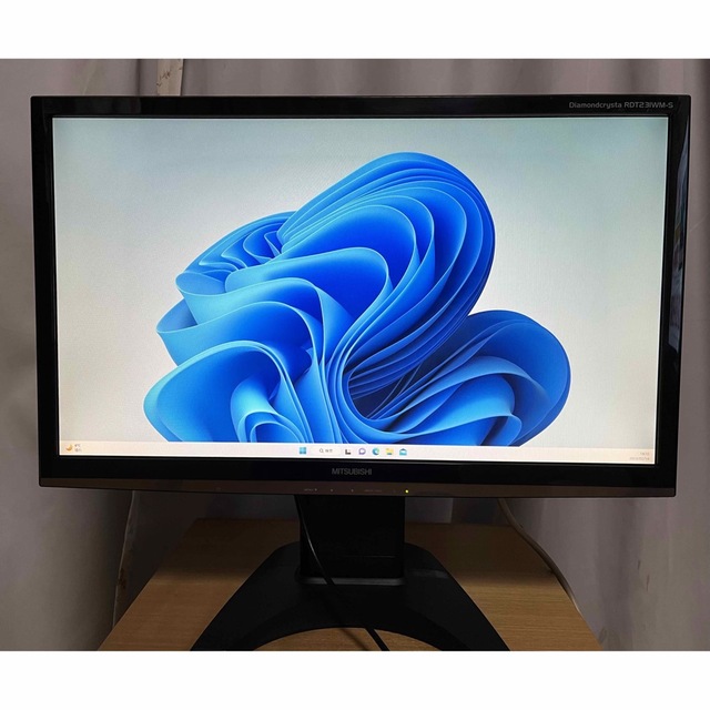 液晶モニター三菱 液晶ディスプレイRDT231WM‐S/HDMI端子二個/スピーカー内蔵搭載