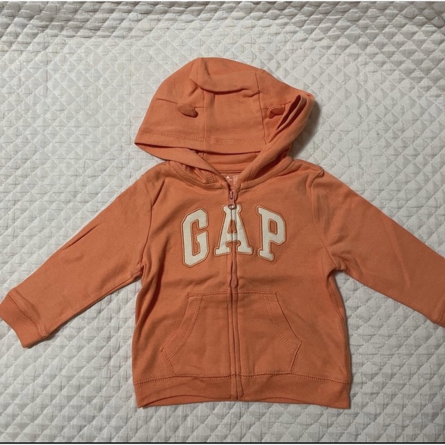 babyGAP(ベビーギャップ)の新品 4800円 GAP ギャップ ロゴ パーカー パンツ 2点 セット 80 エンタメ/ホビーのコスプレ(その他)の商品写真