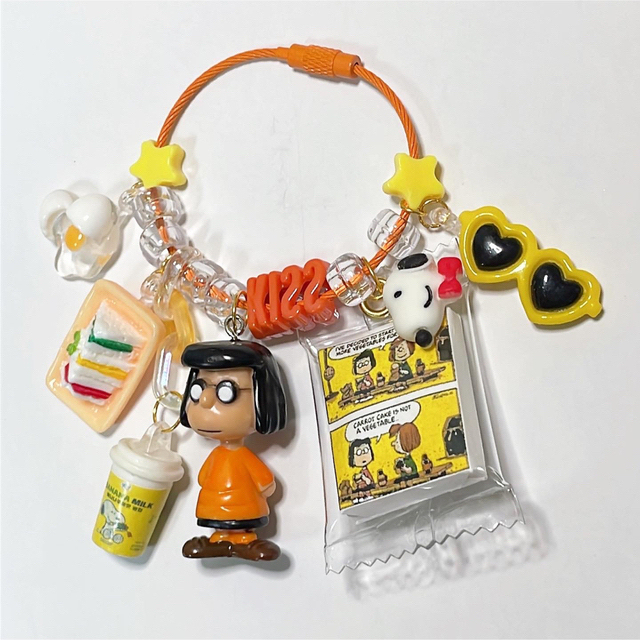 SNOOPY(スヌーピー)のsir❗️一緒にランチを食べよう🥪👓🧡キーホルダー ハンドメイドのアクセサリー(キーホルダー/ストラップ)の商品写真