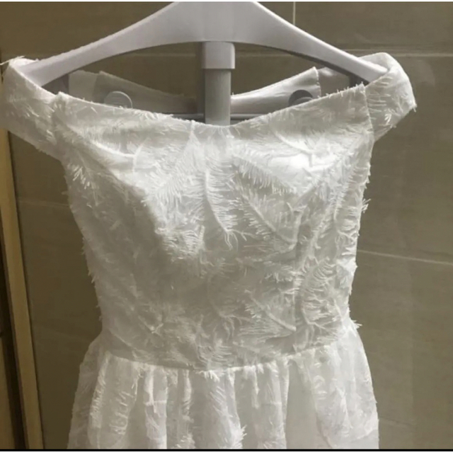 結婚式　ドレス　白　ワンピース　未着用 レディースのフォーマル/ドレス(ロングドレス)の商品写真