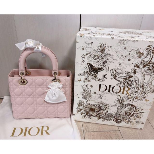 開店祝い Christian Dior - レディディオール ♡ ピンクベージュ