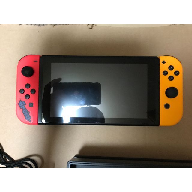 Nintendo Switch 本体 ＋ ジョイコン2個