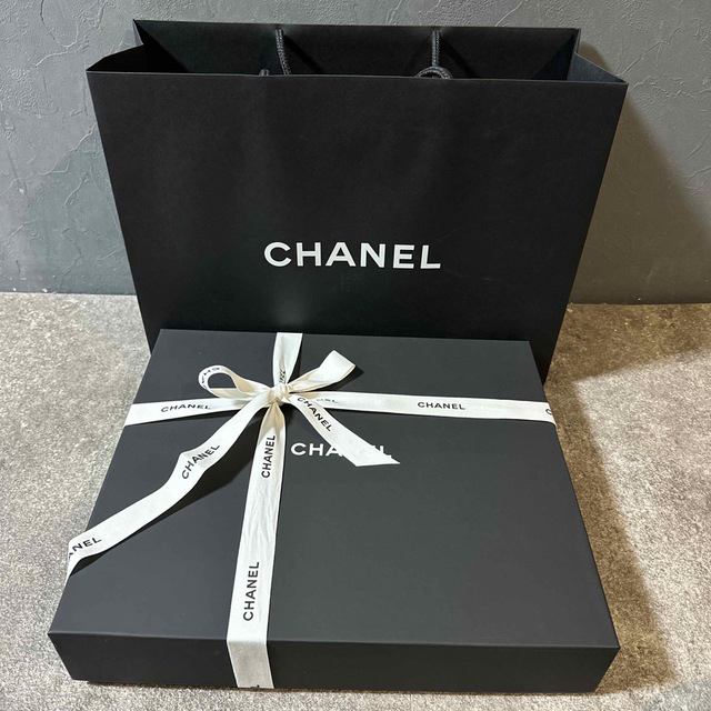 CHANEL  空箱　リボン　ショッパー