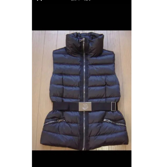 MONCLER(モンクレール)のMONCLER 新品 直営店購入 ダウンベスト ブラック ベスト ベルト付き レディースのジャケット/アウター(ダウンベスト)の商品写真