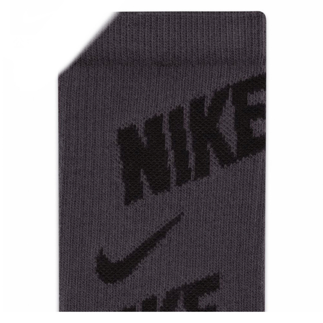 NIKE(ナイキ)の【新品・未使用】ナイキ エブリデイ クッションド クルー ソックス (3足) メンズのレッグウェア(ソックス)の商品写真