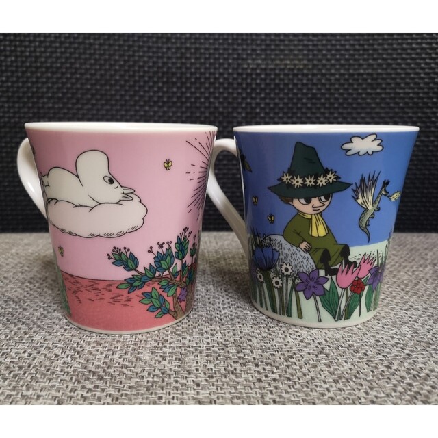 MOOMIN(ムーミン)のムーミン　マグカップ　2個セット エンタメ/ホビーのおもちゃ/ぬいぐるみ(キャラクターグッズ)の商品写真