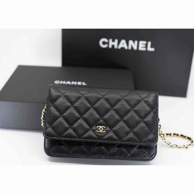 CHANEL(シャネル)のシャネル　CHANEL マトラッセチェーンウォレット　キャビアスキン　ブラック レディースのバッグ(ショルダーバッグ)の商品写真