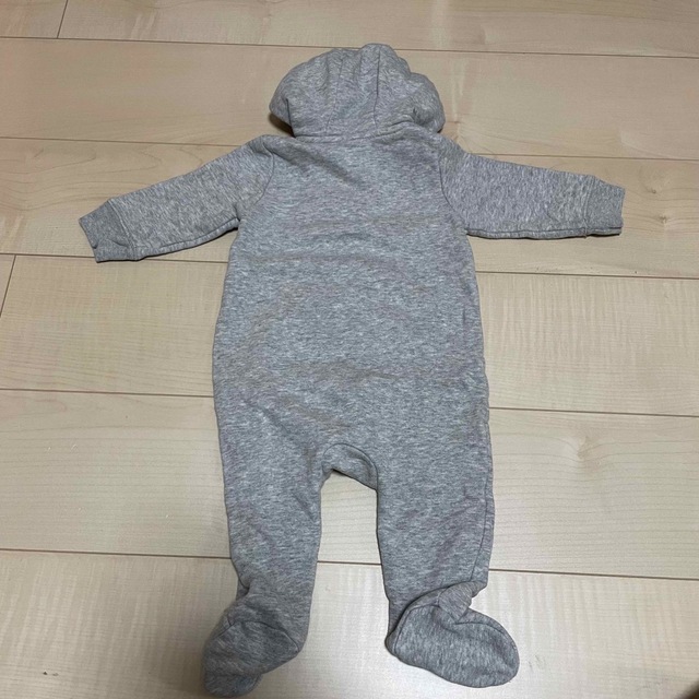 babyGAP(ベビーギャップ)のベビーギャップ くま耳 足付きロンパース 60cm キッズ/ベビー/マタニティのベビー服(~85cm)(ロンパース)の商品写真