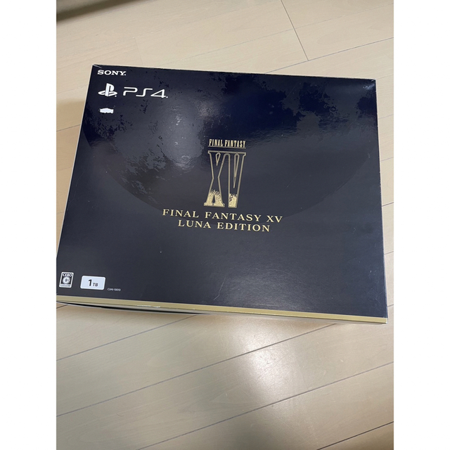 プレステ4 FINALFANTASY XV LUNAEDITION (1TB)