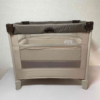 極美品】 アップリカ ココネルエアープラス ベビーベッド ココア-