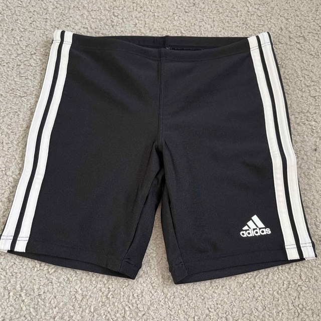 adidas(アディダス)のアディダス 水着 150 キッズ/ベビー/マタニティのキッズ服男の子用(90cm~)(水着)の商品写真