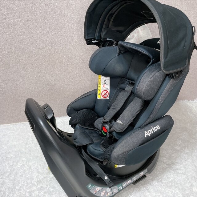 Aprica(アップリカ)の【今日まで】アップリカ チャイルドシート フラディア グロウ ISOFIX キッズ/ベビー/マタニティの外出/移動用品(自動車用チャイルドシート本体)の商品写真