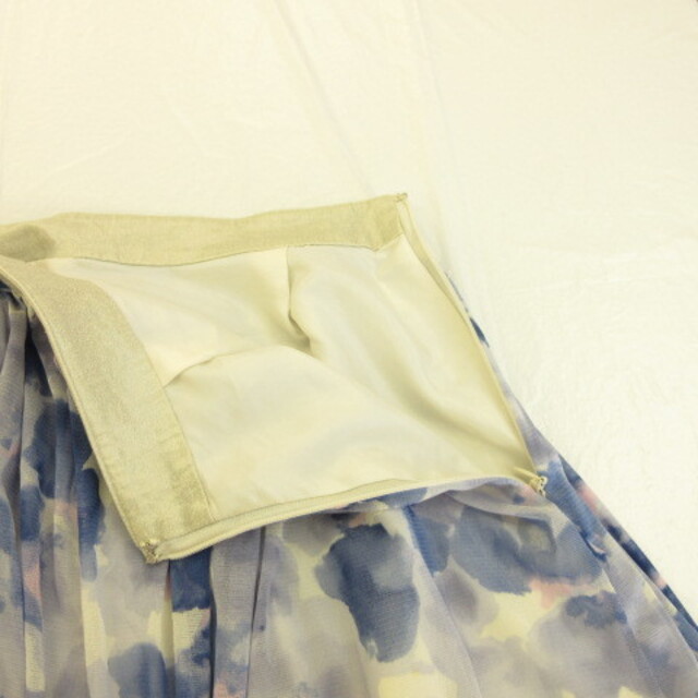 Doux archives(ドゥアルシーヴ)のドゥアルシーヴ DOUX ARCHIVES ひざ丈スカート チュール 総柄 青 レディースのスカート(ひざ丈スカート)の商品写真