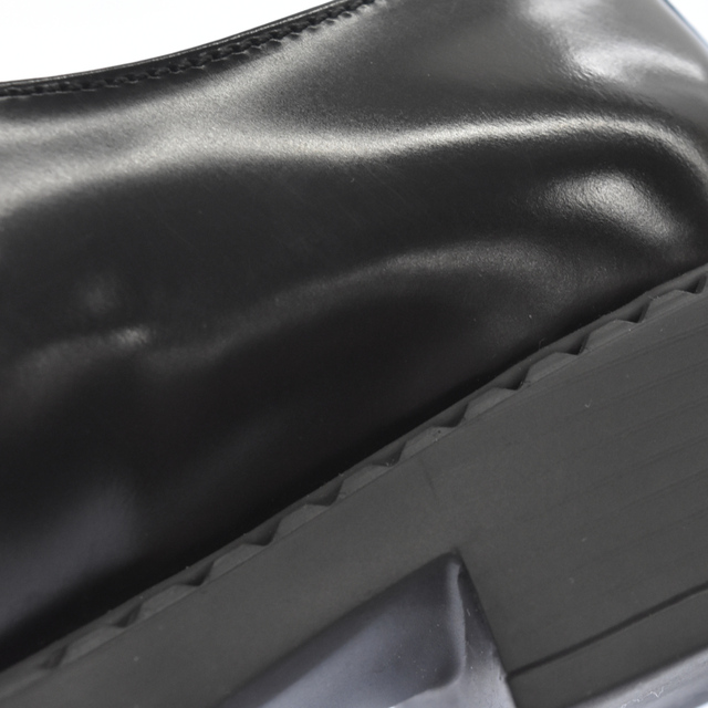 PRADA(プラダ)のPRADA プラダ チョコレート ブランドロゴパッチ付き レザー ローファ レディース ブラック 1D246M レディースの靴/シューズ(ローファー/革靴)の商品写真