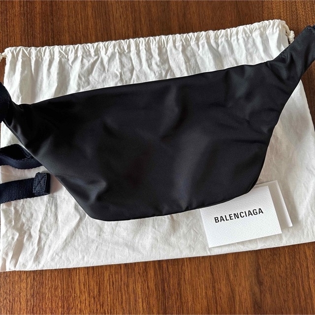 Balenciaga(バレンシアガ)のバレンシアガウエストバッグ　ボディバッグ レディースのバッグ(ボディバッグ/ウエストポーチ)の商品写真