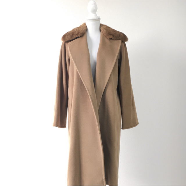 レディース美品　白タグ　MaxMara マックスマーラ  カシミヤ  ファー　コート