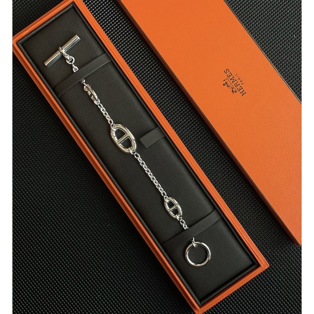 【当店一番人気】 Hermes ジュエリー ブレスレット シルバー エルメス - ブレスレット+バングル 【当店一番人気】 Hermes ジュエリー ブレスレット シルバー エルメス - ブレスレット+バングル
