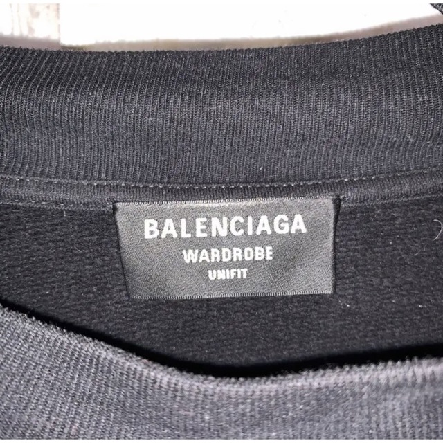 新作】BALENCIAGA クルーネックスウェット-