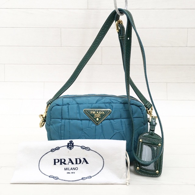 ☆美品・保存袋付☆PRADA CRISPY キルティング ショルダーカメラバッグ