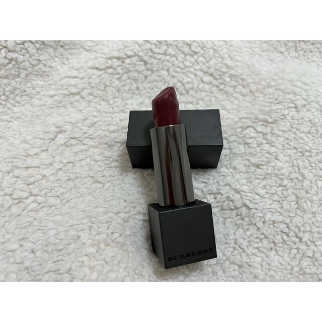 BURBERRY(バーバリー)のBURBERRY LIP VELVET 口紅　リップ コスメ/美容のベースメイク/化粧品(口紅)の商品写真