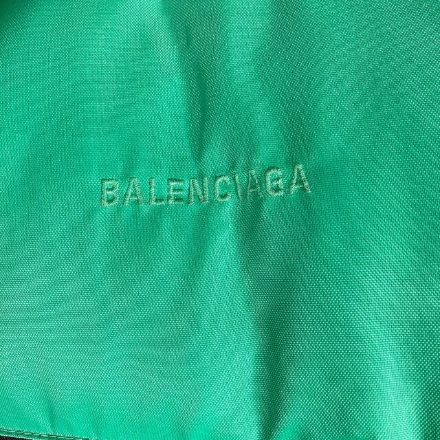 Balenciaga(バレンシアガ)の★バレンシアガ ダウンジャケット グリーン×ブラック sizeXL メンズのジャケット/アウター(ダウンジャケット)の商品写真