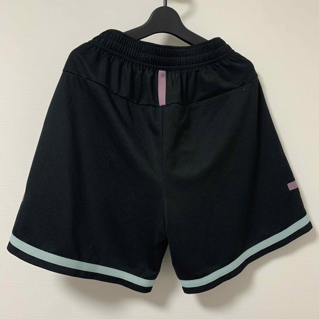 ballaholic(ボーラホリック)のballaholic tape zip shorts メンズのパンツ(ショートパンツ)の商品写真