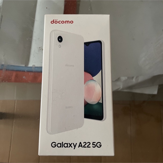 Galaxy A22 5G ホワイト 64 GB docomo スマホ/家電/カメラのスマートフォン/携帯電話(スマートフォン本体)の商品写真
