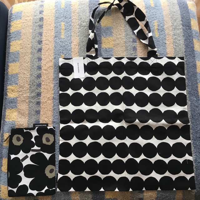 marimekko(マリメッコ)のマリメッコ marimekko ファブリックバッグ　トート　ポーチ　新品未使用 レディースのバッグ(トートバッグ)の商品写真