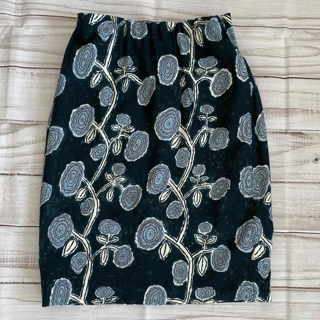 mina perhonen(ミナペルホネン)のミナペルホネン　スカート　36 レディースのスカート(ひざ丈スカート)の商品写真