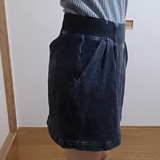 NICE CLAUP(ナイスクラップ)のウエストゴムデニムスカート レディースのスカート(ミニスカート)の商品写真