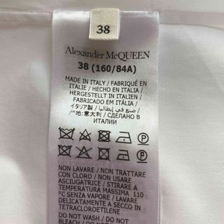 Alexander McQueen - マックィーンのラグジュアリーでフリルがとても