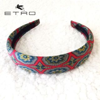 エトロ　ETRO カチューシャ　２本　シャネル　セリーヌ