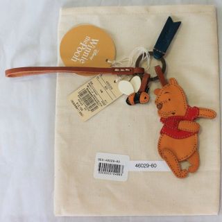 genten ゲンテン  ディズニーコラボ チャーム くまのプーさん 完売品