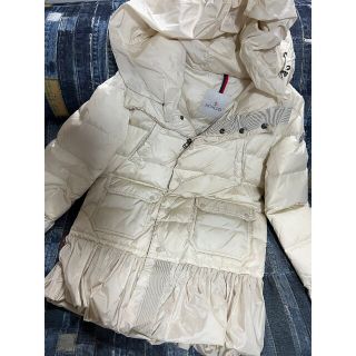 モンクレール(MONCLER)のMONCLER　白　サカイ(ダウンジャケット)