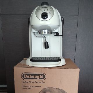 デロンギ(DeLonghi)のDe'Longhi エスプレッソ·カプチーノメーカー(調理機器)