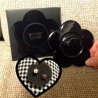 マリークワント(MARY QUANT)のマリークワント♡鏡とピアス♡新品♡(ピアス)