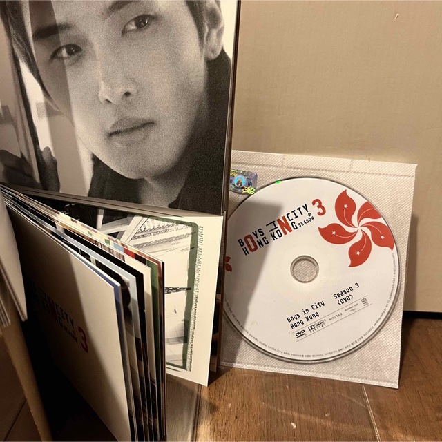 SUPER JUNIOR(スーパージュニア)のSuperjunior (写真集+DVD+ポストカード)2010年 エンタメ/ホビーのタレントグッズ(アイドルグッズ)の商品写真