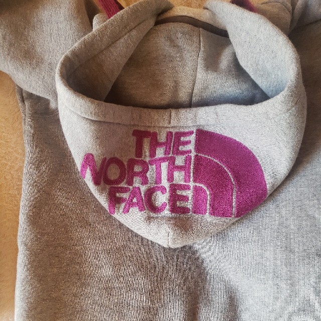 THE NORTH FACE(ザノースフェイス)のTHE NORTH  FACE レディースのトップス(パーカー)の商品写真