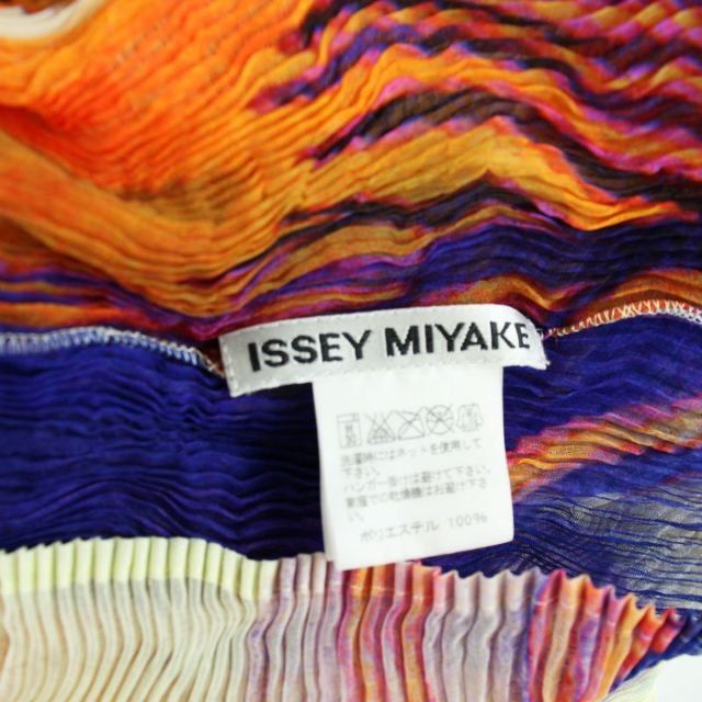 ISSEY MIYAKE   イッセイミヤケ カットソー Tシャツ プリーツ 絵画