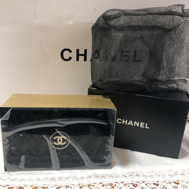 人気のファッションブランド! CHANEL サブリマージュコットンケース