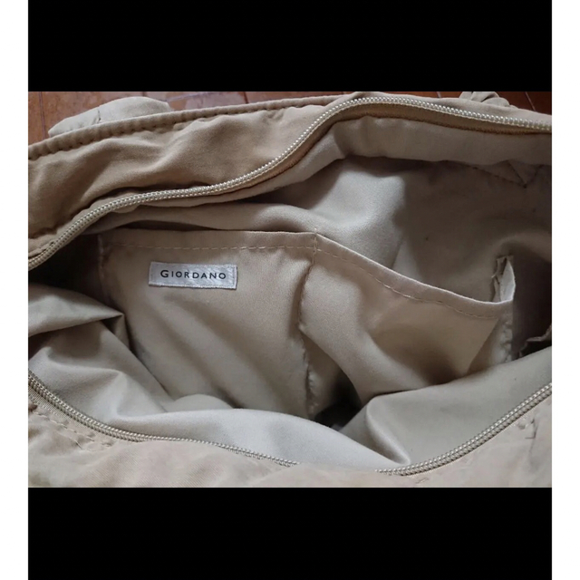 キルティング  軽量 軽いかばん 中綿入り ショルダーストラップ取り付け可能 レディースのバッグ(ハンドバッグ)の商品写真