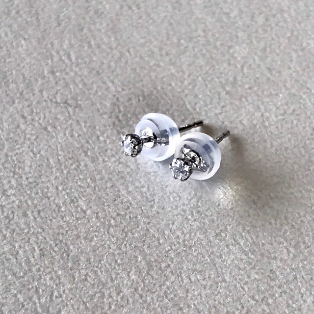 ダイヤモンドピアス　プラチナピアス 0.10ct pt900  ピアス　送料無料ピアス