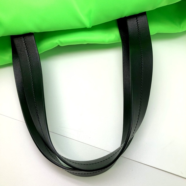 色々な PRADA ライムグリーン ナイロン 1BG217 トートバッグ 2WAY 色々な PRADA ライムグリーン ナイロン 1BG217 トートバッグ 2WAY
