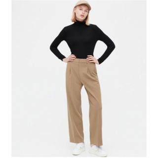 ユニクロ(UNIQLO)のUNIQLO タックワイドパンツ（丈長め75cm）(カジュアルパンツ)