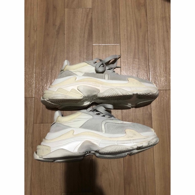 Balenciaga(バレンシアガ)のBALENCIAGA】バレンシアガ TRIPLE S トリプルエス ホワイト  メンズの靴/シューズ(スニーカー)の商品写真